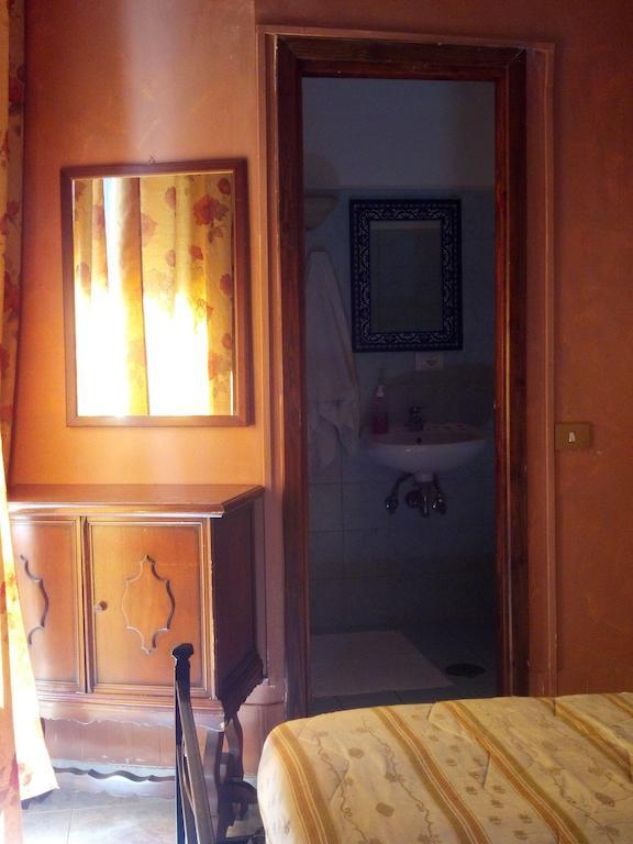 Napoleon Guesthouse Rome Chambre photo